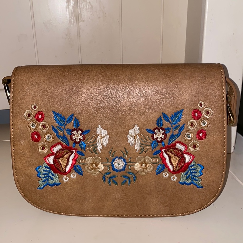 Francesca’s Brown Crossbody Purse